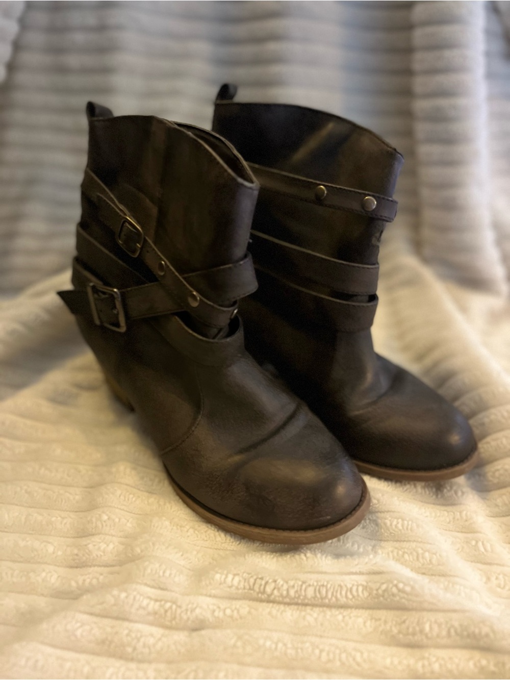 Women’s Harlot Rustic style boots size seven